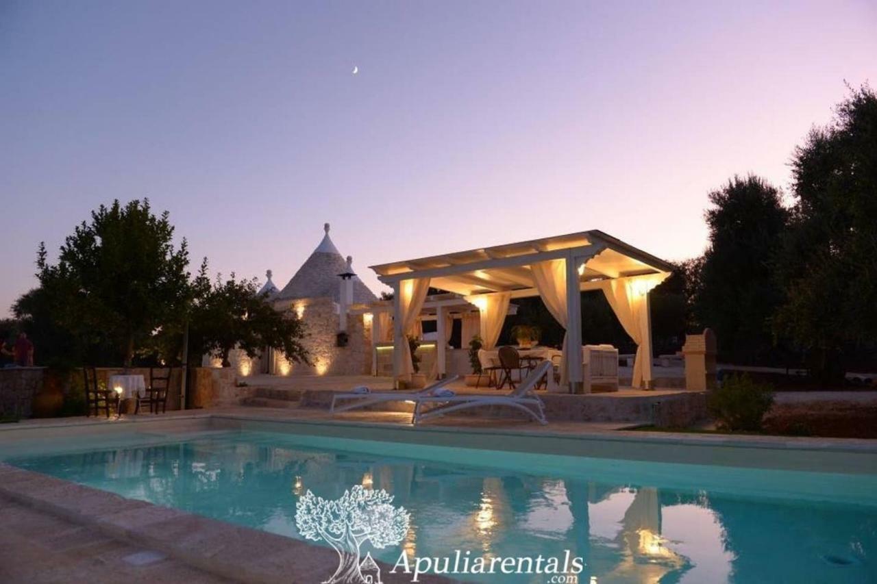 TRULLO MILU CON PISCINA HOTEL SAN MICHELE SALENTINO ITALY