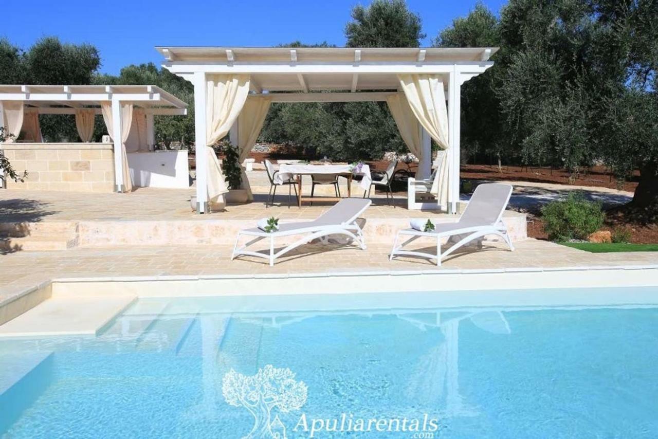 TRULLO MILU CON PISCINA HOTEL SAN MICHELE SALENTINO ITALY